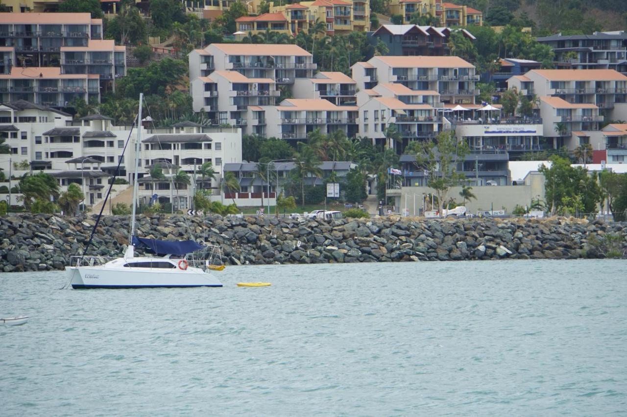 איירלי ביץ' Airlie Seaview Apartments מראה חיצוני תמונה