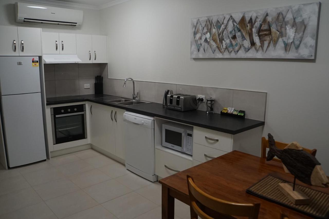 איירלי ביץ' Airlie Seaview Apartments מראה חיצוני תמונה