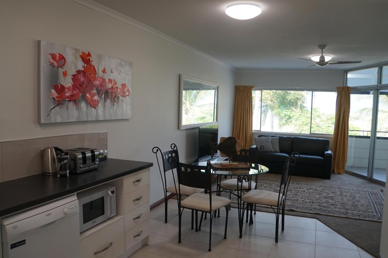 איירלי ביץ' Airlie Seaview Apartments מראה חיצוני תמונה