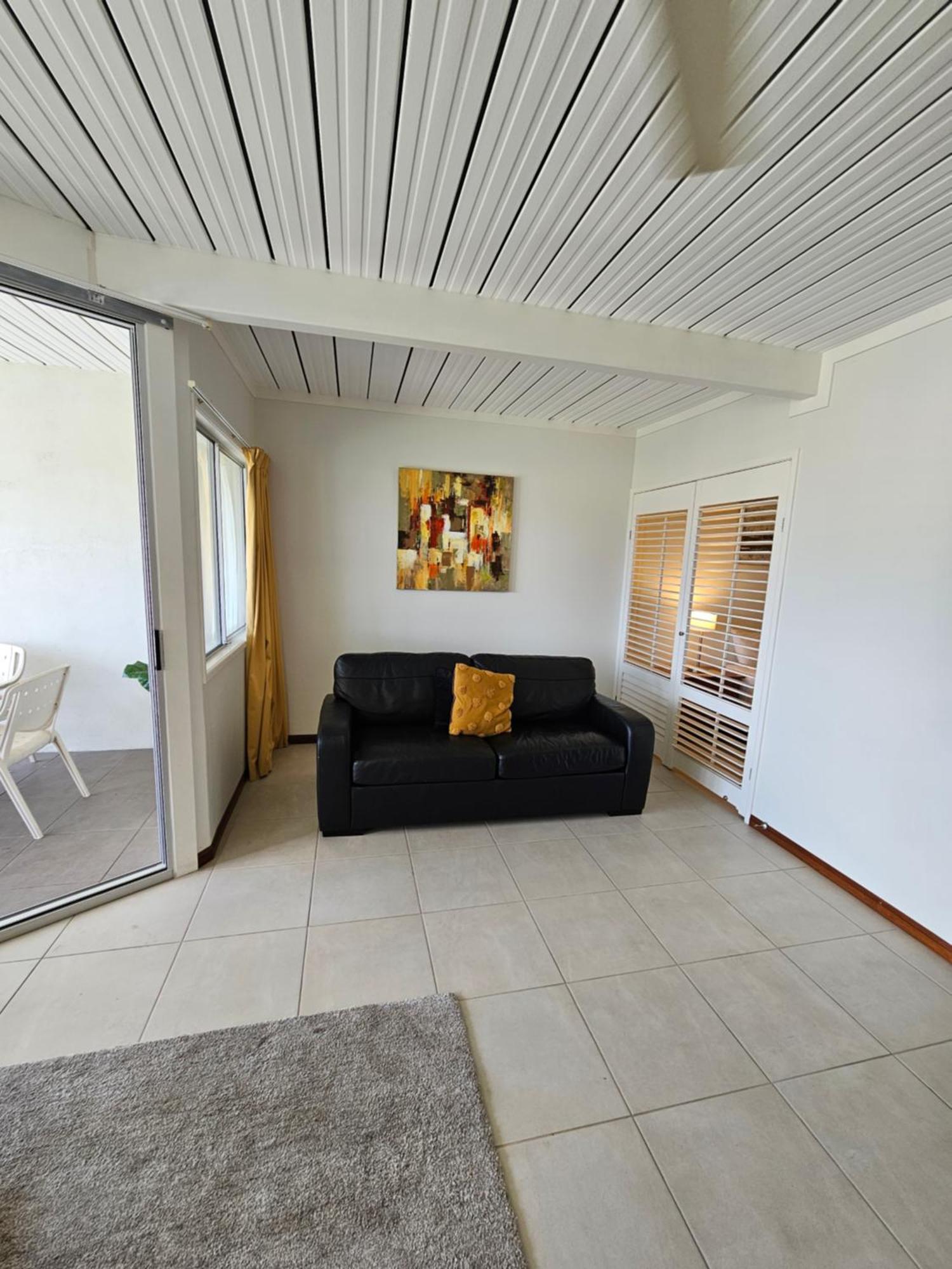 איירלי ביץ' Airlie Seaview Apartments מראה חיצוני תמונה