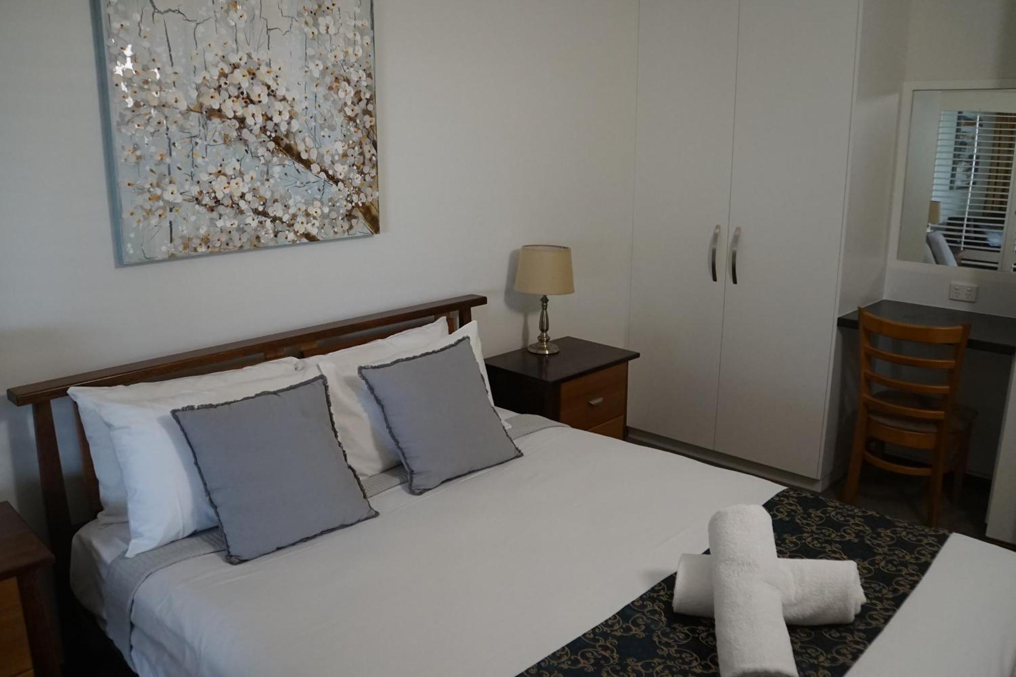 איירלי ביץ' Airlie Seaview Apartments מראה חיצוני תמונה