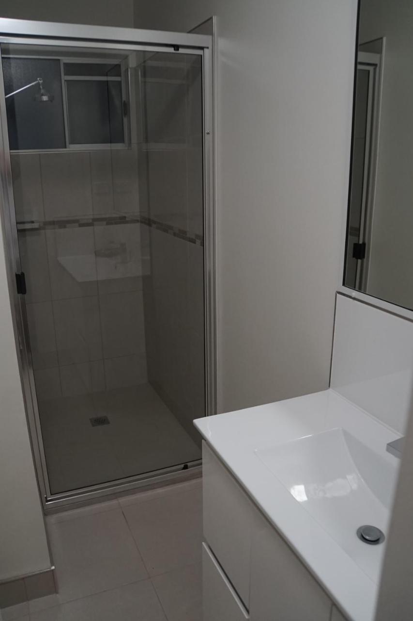 איירלי ביץ' Airlie Seaview Apartments מראה חיצוני תמונה