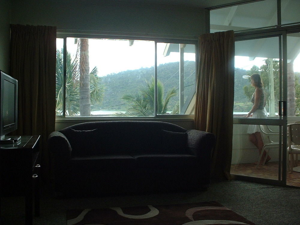 איירלי ביץ' Airlie Seaview Apartments מראה חיצוני תמונה